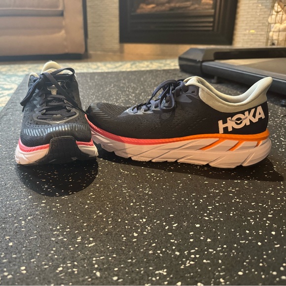Hoka One One Women’s Clifton Running Shoe Size 8.5 US - Picture 1 of 6